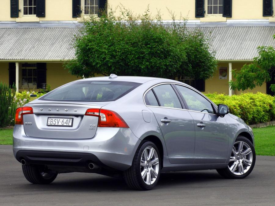  Volvo S60 T6 2011 года  (AU) (фото 7 из 15)